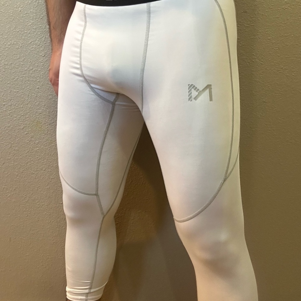 White 3/4 Compression Leggings